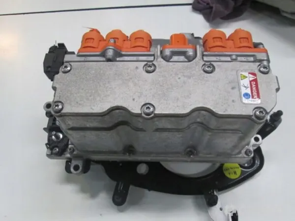 VW E-Golf Lichtmaschine OEM 5QE907070 - Gebraucht image 4