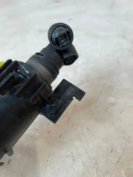 Audi OE 8K0955101B sproeier, voorste koplampensproeier image 6