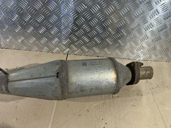 Gebrauchter Hyundai Kia 1.6 CRDI Katalysator K02U040 image 3