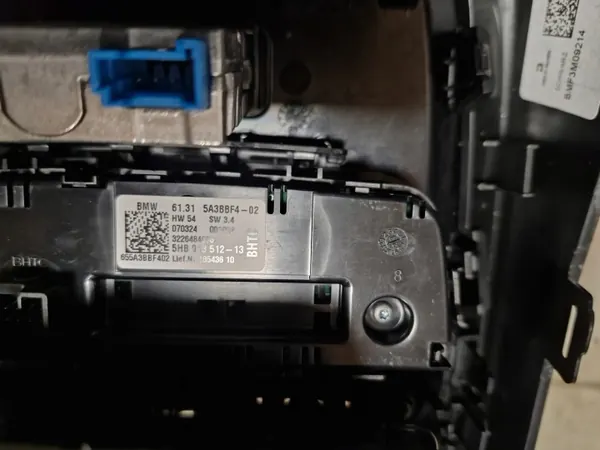 OEM 6806816 Cache Ventilation USB Console BMW i4 G26 image 5