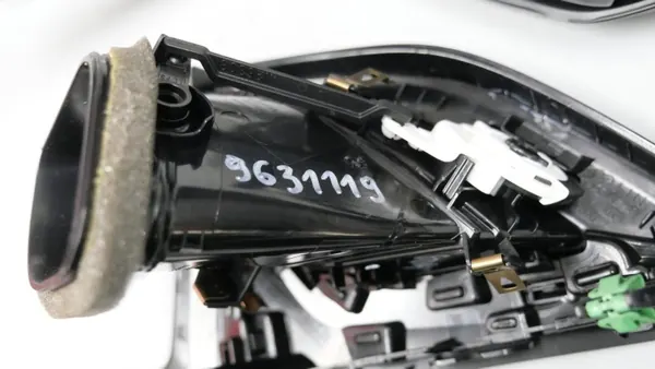 BMW F40 F44 Konsol Dekorlist OEM 9631119 Belyst image 10