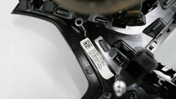 BMW F40 F44 Konsol Dekorlist OEM 9631119 Belyst image 9