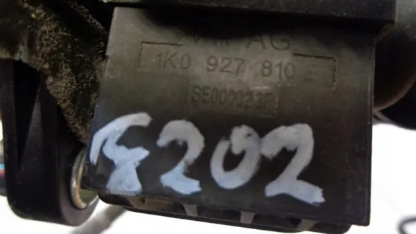 POLO 6R V FABIA III Clutch Pump 1K0927810E image 2