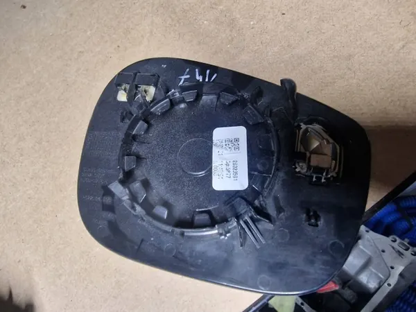 Insert de rétroviseur gauche Ford Mach-E OEM LJ8B17T675DA image 4