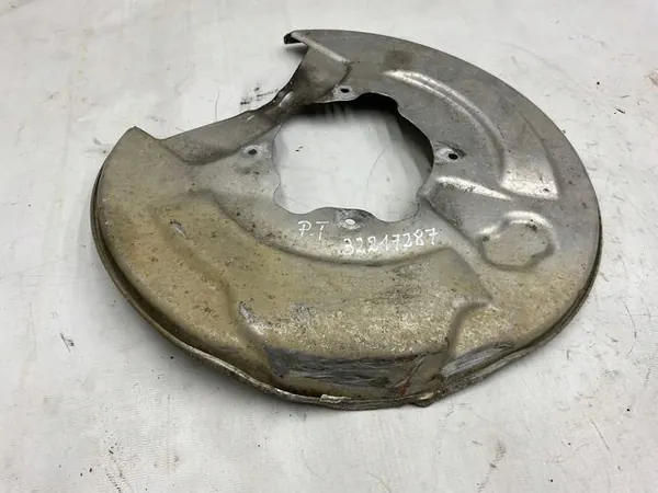 Volvo XC60 II Bromsskivsskydd OEM 32217287 image 4