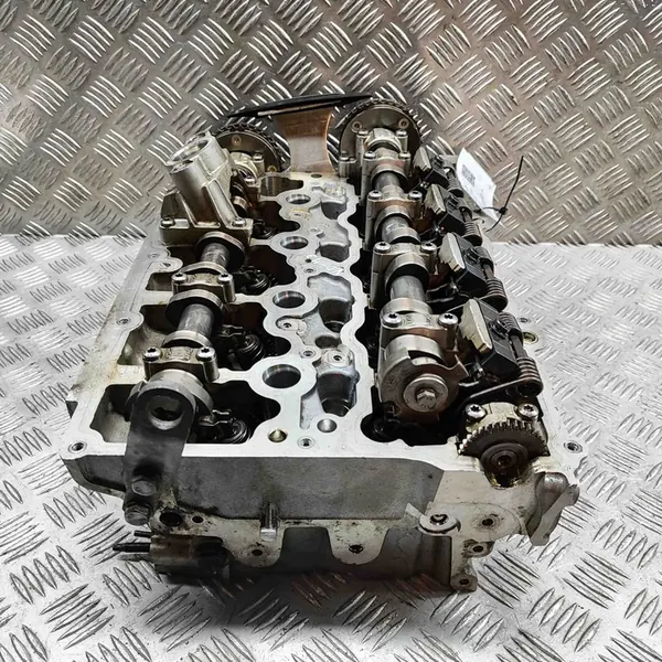 BMW 3 F30 F35 F31 Engine Head 2017 OEM 8602581 image 2