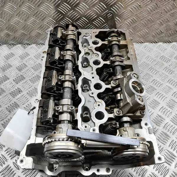 BMW 3 F30 F35 F31 Engine Head 2017 OEM 8602581 image 5