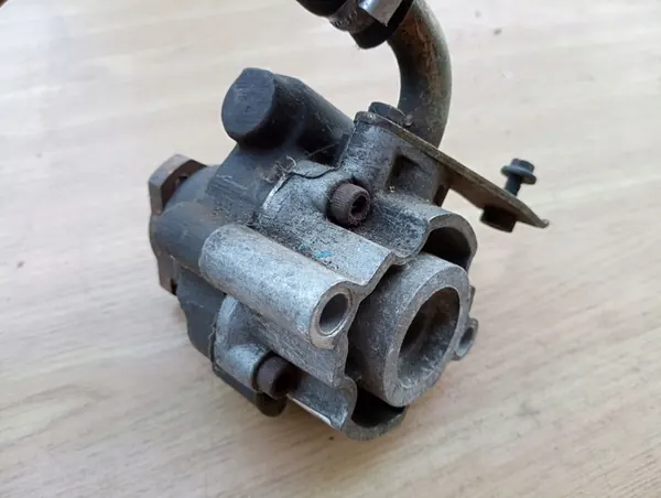 Rover OE HE120509517 Hydraulikpump image 3