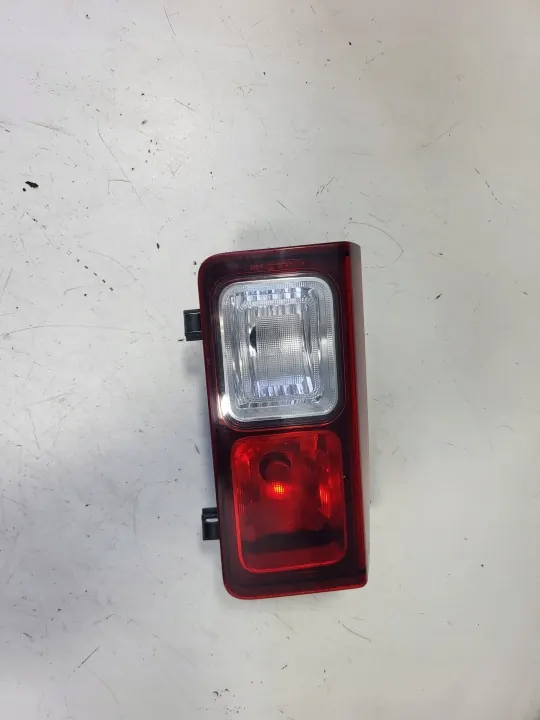 Luz de marcha-atrás traseira direita TYC 19-C477-01 R Renault Trafic III image 2