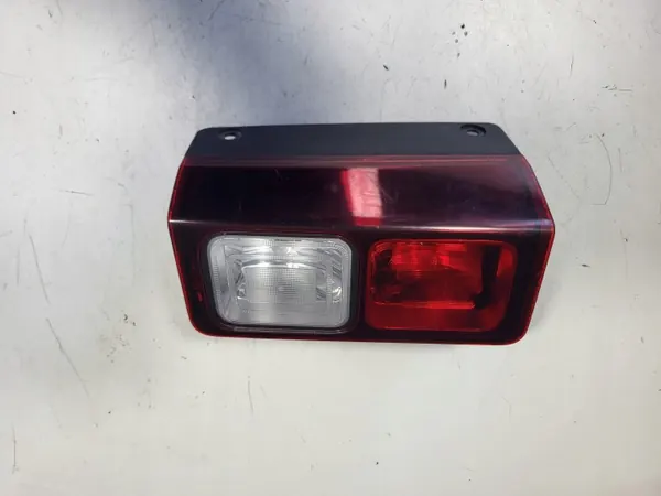 Luz de marcha-atrás traseira direita TYC 19-C477-01 R Renault Trafic III image 4