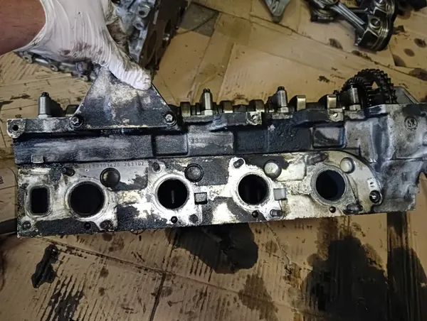 Engine Cylinder Head Mercedes Sprinter 906 2.2 CDI A6460101420 image 8