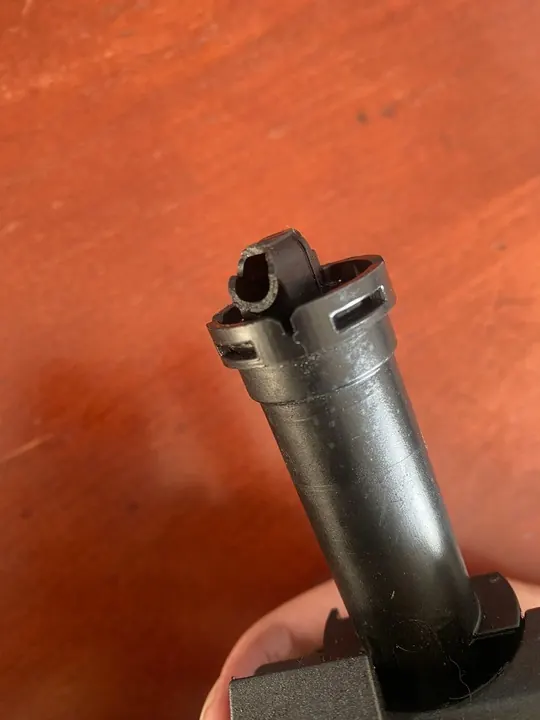 SKODA OCTAVIA III Washer Right Mount 5E080759 image 5