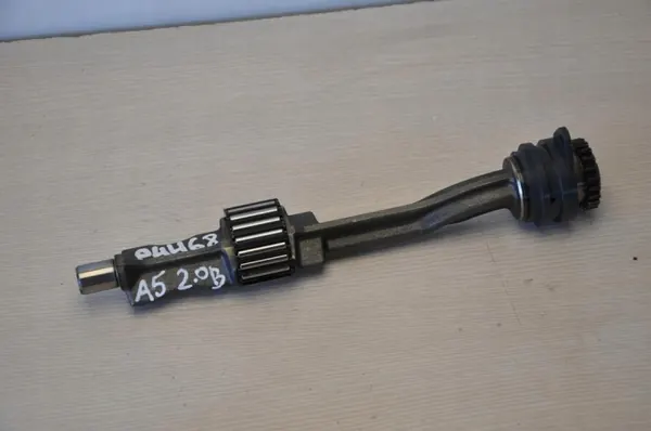 Arbre d'équilibrage Audi A5 OEM 06K103337A Occasion image 2