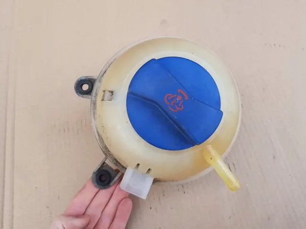 Kühlmittel-Ausgleichsbehälter / Audi A2 1999-2005 / 8Z0121407C image 5