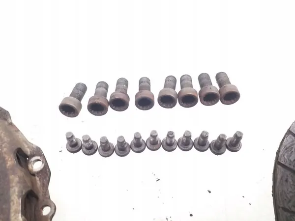 1997 Volkswagen Transporter - Caravelle Conjunto de embreagem 074141031R image 2