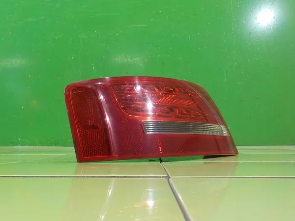 AUDI A5 8T 2.0 TFSI Lámpara Trasera Izquierda 8T0945095D image 3