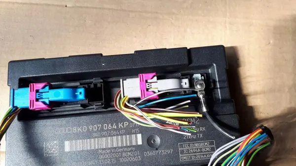 AUDI SQ5 8R Komfortmodul 8K0907064KP image 3