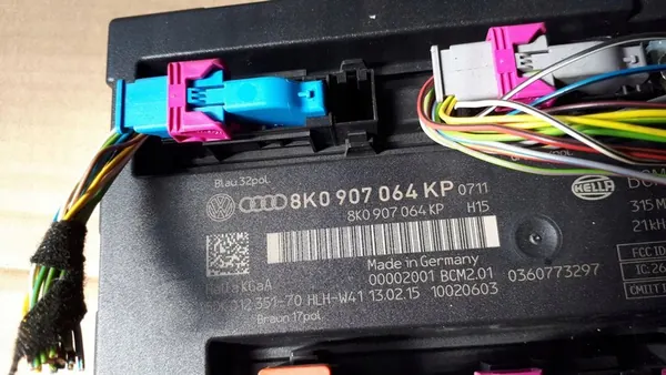 AUDI SQ5 8R Komfortmodul 8K0907064KP image 5