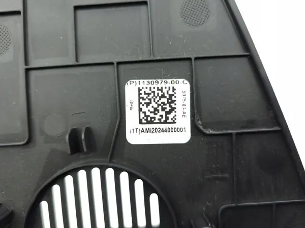 Tesla Model 3 2020 Ohjauspylvään kansi OEM 113330100C image 10