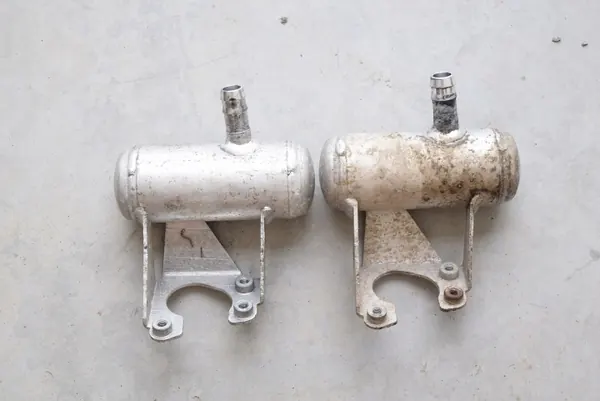 Mercedes W211 W219 Airmatic Air Tank Right image 2