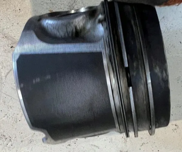 Pistón 85L145 para Renault Master 2.3 DCI - Usado image 2