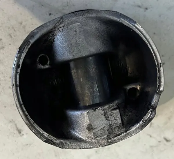 Pistón 85L145 para Renault Master 2.3 DCI - Usado image 3