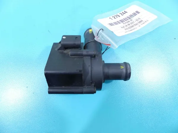 Vattenpump OEM 059121004F för Audi A4 B8 2.9 TDI image 4