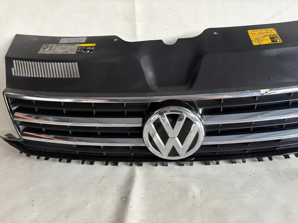 Volkswagen T6 Multivan Grill OE 7E5853651C image 3