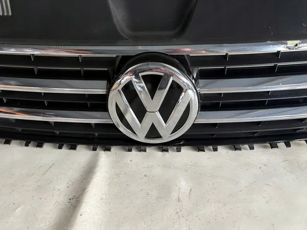 Volkswagen T6 Multivan Grill OE 7E5853651C image 6