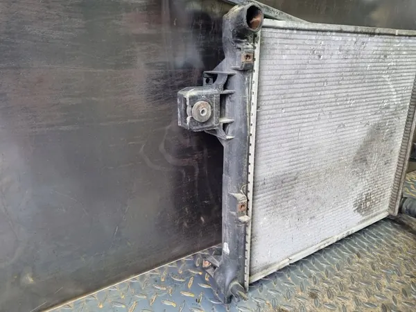 JEEP GRAND CHEROKEE WK 05-10 3.7 4.7 Radiador de agua 55116849AB image 2