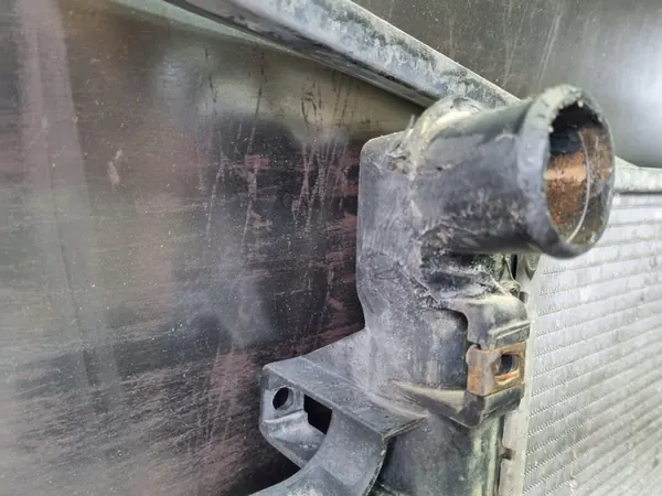 JEEP GRAND CHEROKEE WK 05-10 3.7 4.7 Radiador de agua 55116849AB image 3