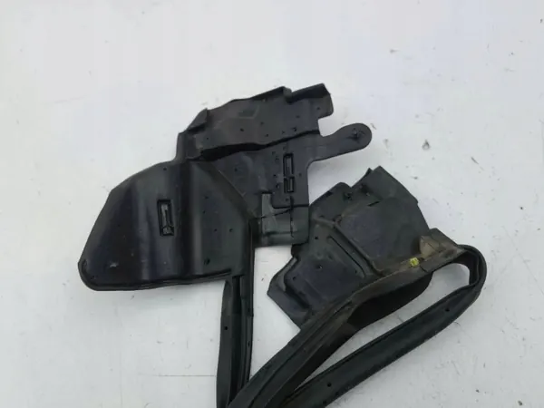 Joint de capot Tesla Model S 2014 OEM AMD131856 image 5