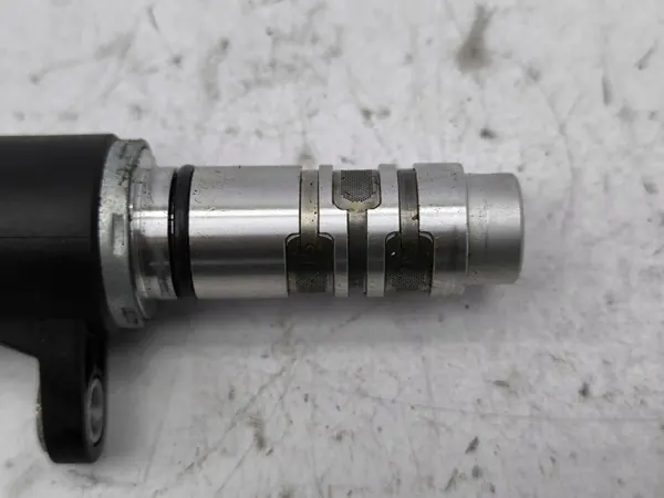 Soupape d'arbre à cames Audi Q2 2022 OEM 04E906455AC image 3
