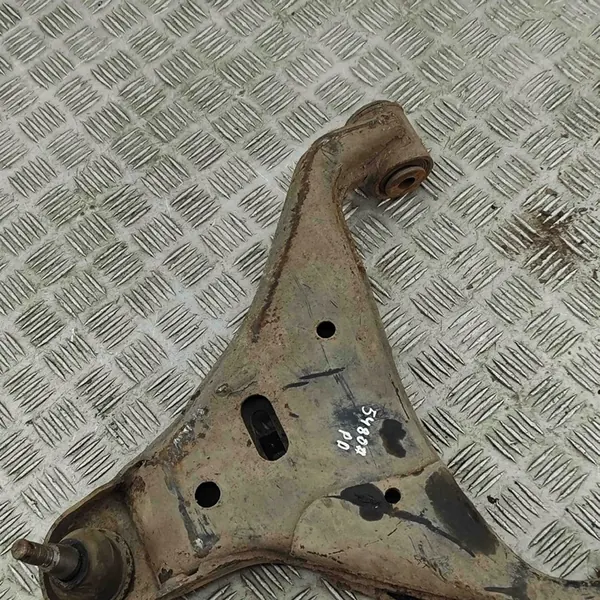 Braccio di controllo inferiore destro Ford Ranger 2016 image 7