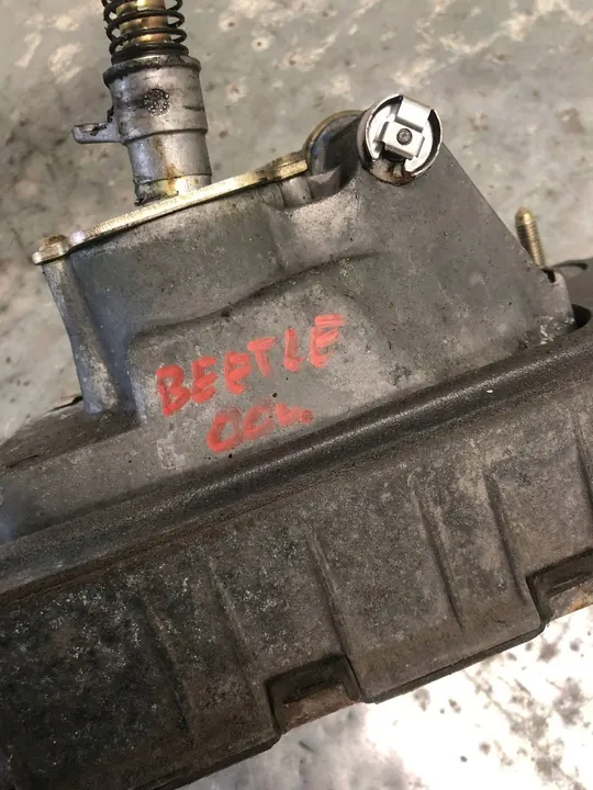 Palanca de selección de marchas VW New Beetle 1J0711061C image 9