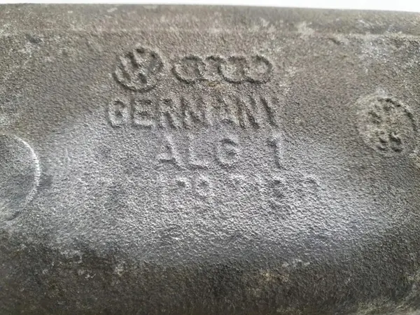 Insugningsgrenrör VW Multivan V OEM 074129713D image 3