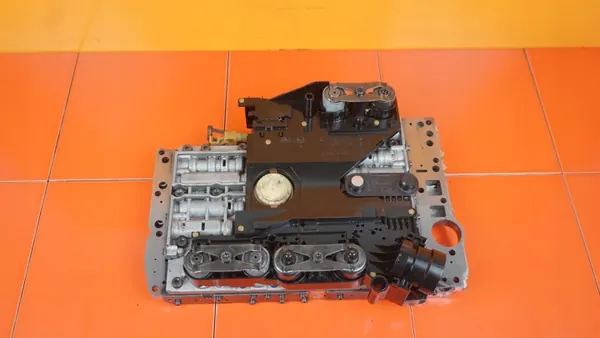 Mekatroniikkayksikkö OEM 651924 Mercedes E W212 CLS:lle image 3