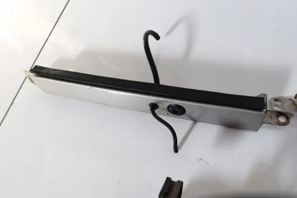 Mercedes W124 Pyyhinmoottori Varsi Sarja OEM 1248202142-1248202242 image 7