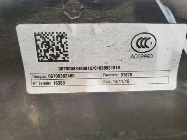 Depósito combustible Maserati Ghibli 2017 OEM 06700382480 image 4