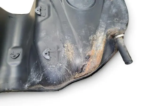 Depósito combustible Maserati Ghibli 2017 OEM 06700382480 image 8