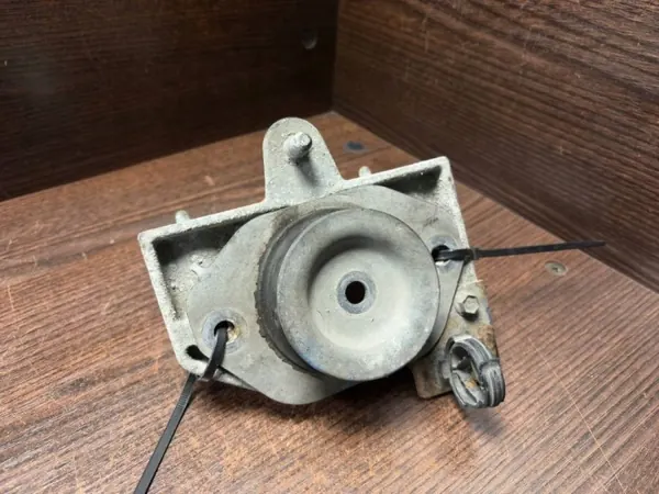 Suporte motor OEM 8200065989 para Trafic Vivaro II 2.5 image 5