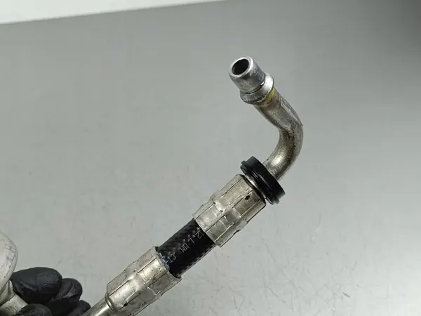 2022 Jeep Wrangler Tuyau de refroidissement d'huile image 3