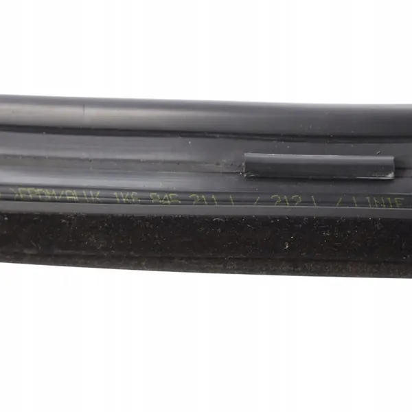 Fönsterpackning bakdörr vänster OEM 1K6845212L Golf Mk5 image 10