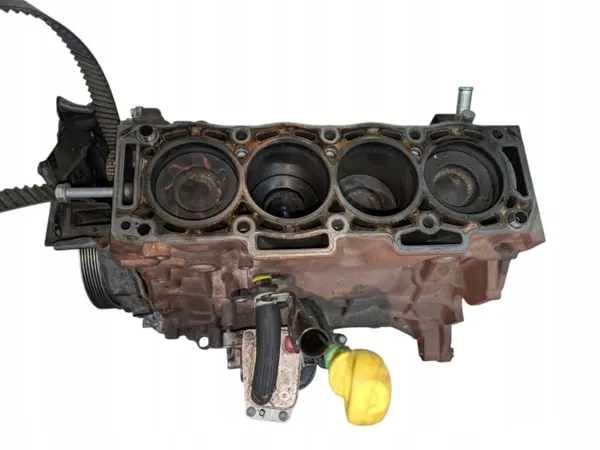 AH01 Moottorilohko Peugeot Citroen 2.0 BlueHDi image 3
