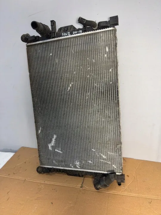 Volvo Vattenkylare OEM 31368082 - Begagnad image 6