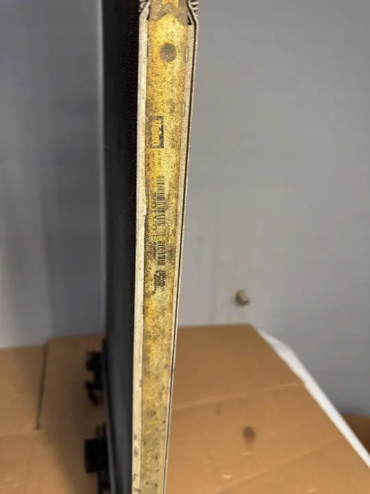 Volvo Vattenkylare OEM 31368082 - Begagnad image 7