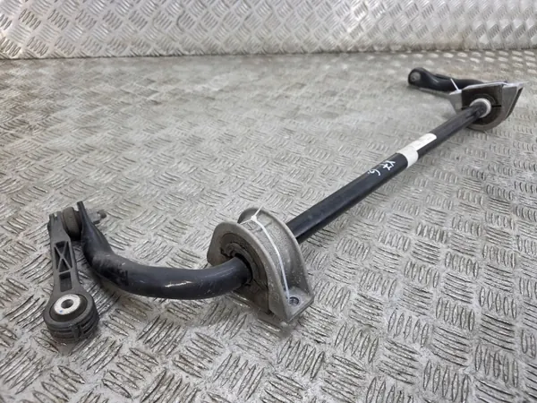 BMW X7 G07 Taka stabilointitanko OEM 6893548 image 3