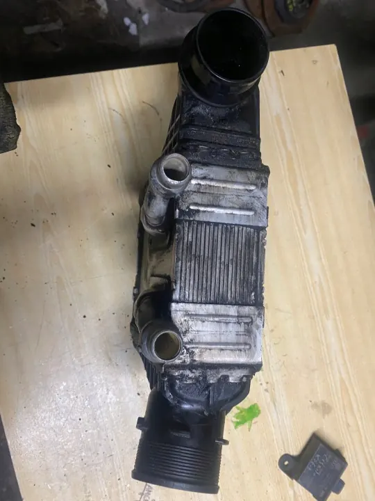 Intercooler OEM 251084 para Jaguar XE 2.0D image 3