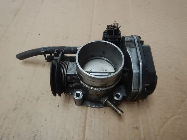 Corpo de borboleta Audi A3 8L Seat Alhambra VW Sharan 2.0 OEM image 2