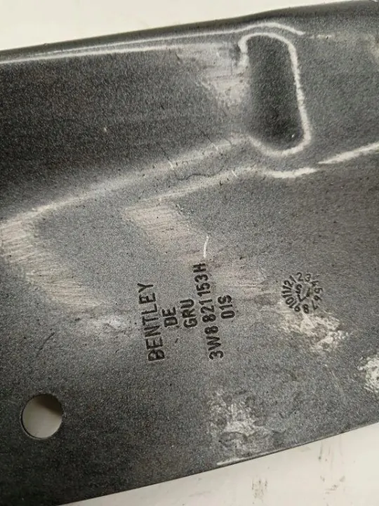 Framskärmfäste vänster OEM 3w8821153 image 2